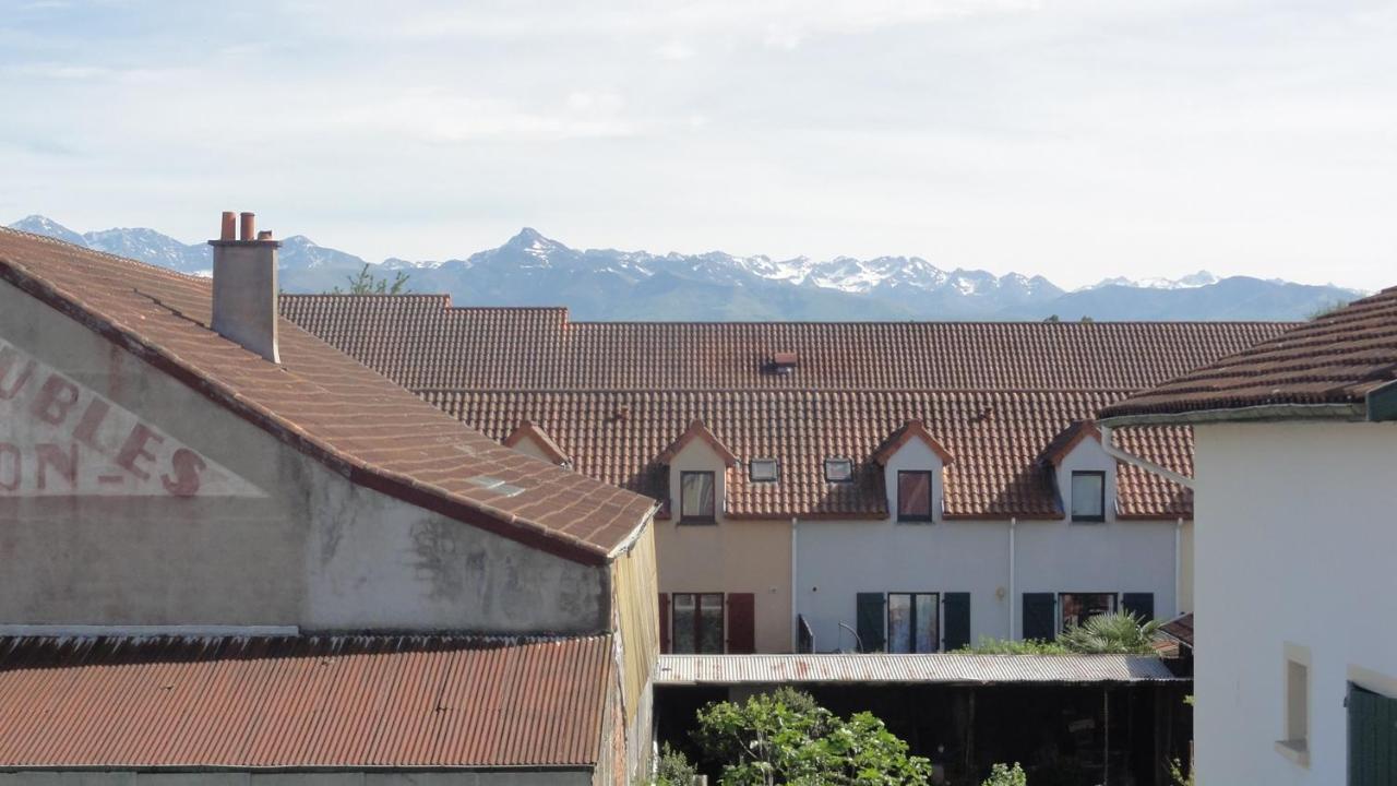 Appartamento Petit Cocon Tarbais -Wifi-Parking Tarbes Esterno foto